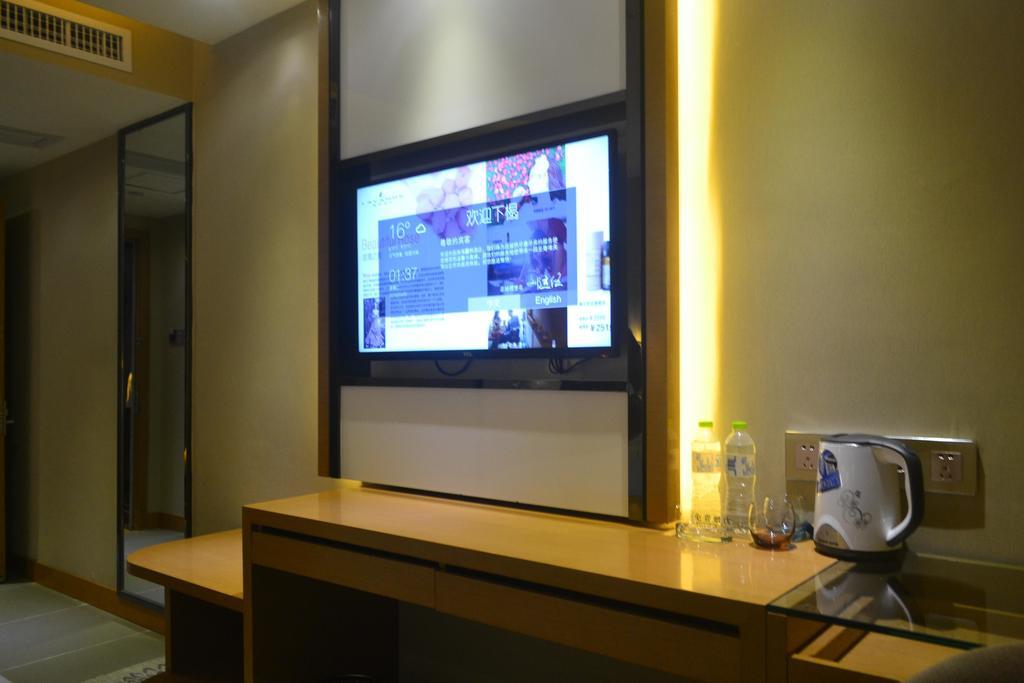 Lavande Hotel Zhuhai Gongbei Port Square Exterior foto